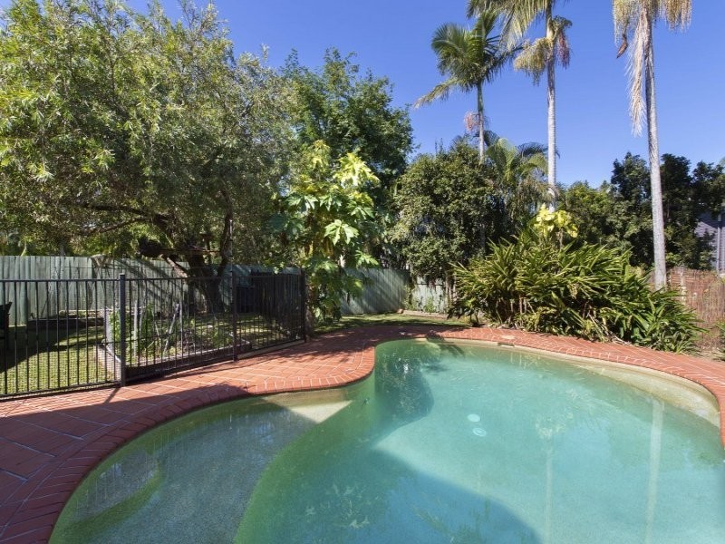 320 Brisbane Corso, Yeronga QLD 4104