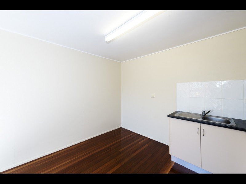 2/63 Emsworth Street, Wynnum QLD 4178