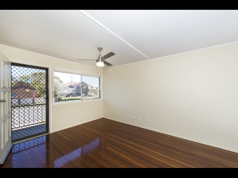 2/63 Emsworth Street, Wynnum QLD 4178