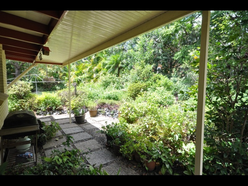 16 Aronia Street, Kenmore QLD 4069
