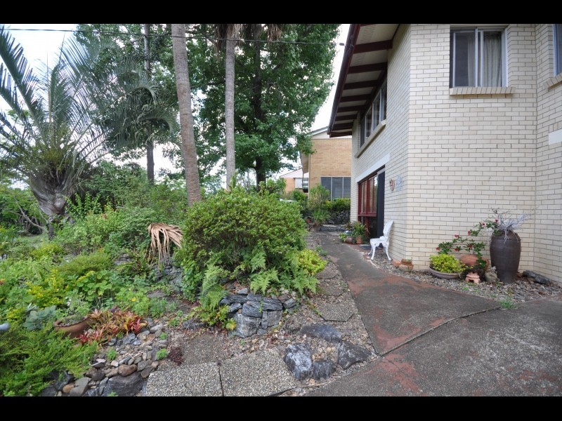 16 Aronia Street, Kenmore QLD 4069