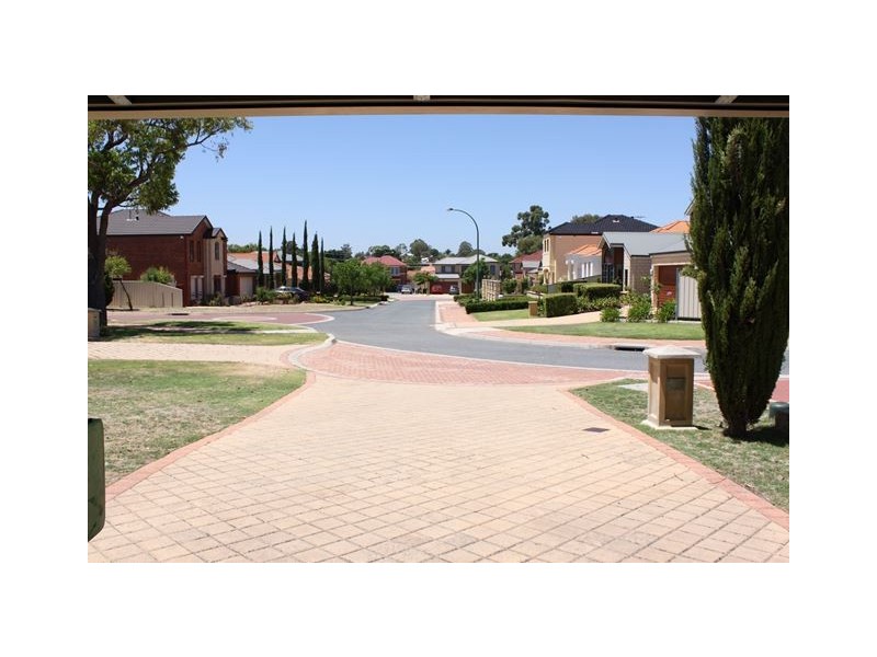 67 Mofflyn Circle, East Victoria Park WA 6101