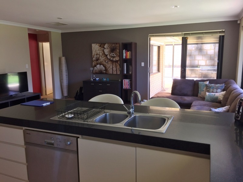 67 Mofflyn Circle, East Victoria Park WA 6101