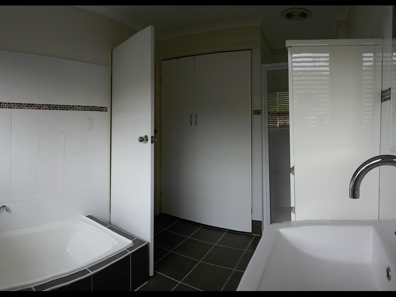 18a Citrine Steet, Camp Hill QLD 4152