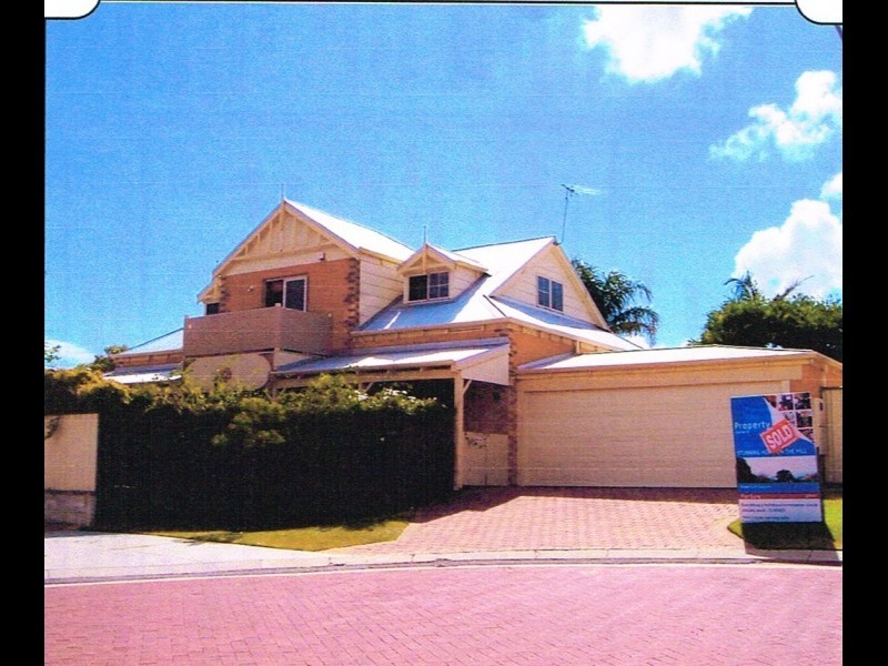 7 Boas Place, Hilton WA 6163