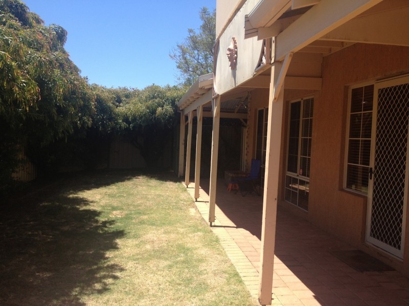 7 Boas Place, Hilton WA 6163