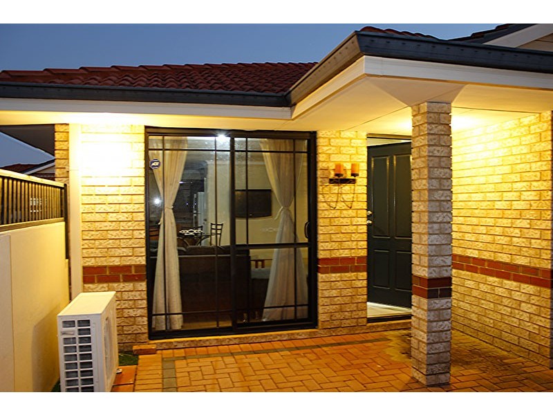 11/2 Boundary Road, St James WA 6102