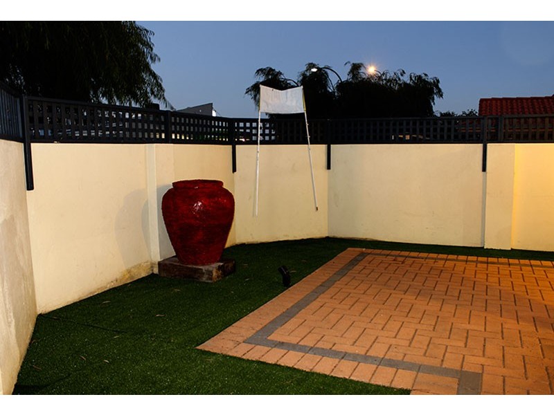 11/2 Boundary Road, St James WA 6102