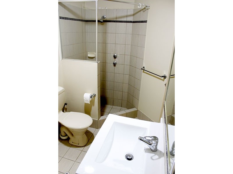 11/2 Boundary Road, St James WA 6102