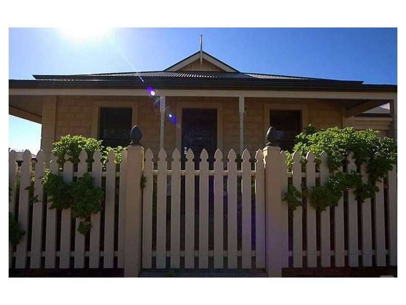 2 Elder Circuit, Mawson Lakes SA 5095