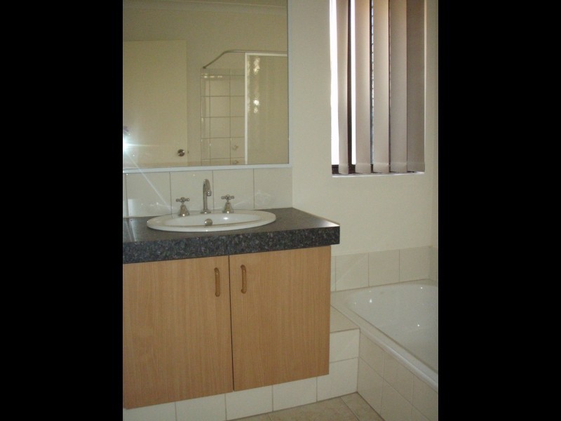 24 Yenisey Crescent, Beechboro WA 6063