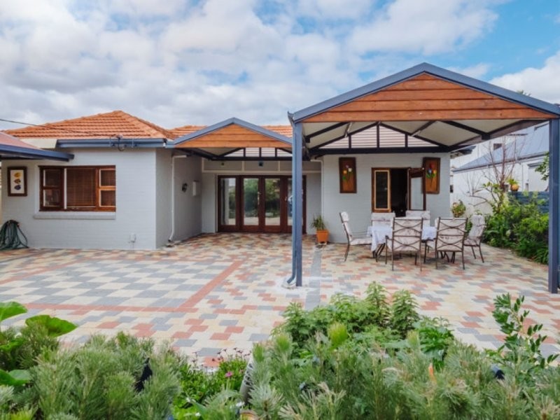 20 Moulden Avenue, Yokine WA 6060