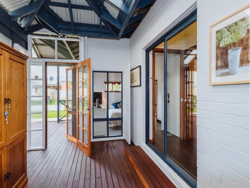 20 Moulden Avenue, Yokine WA 6060