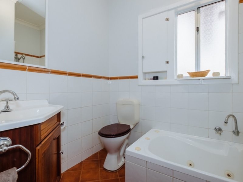 20 Moulden Avenue, Yokine WA 6060