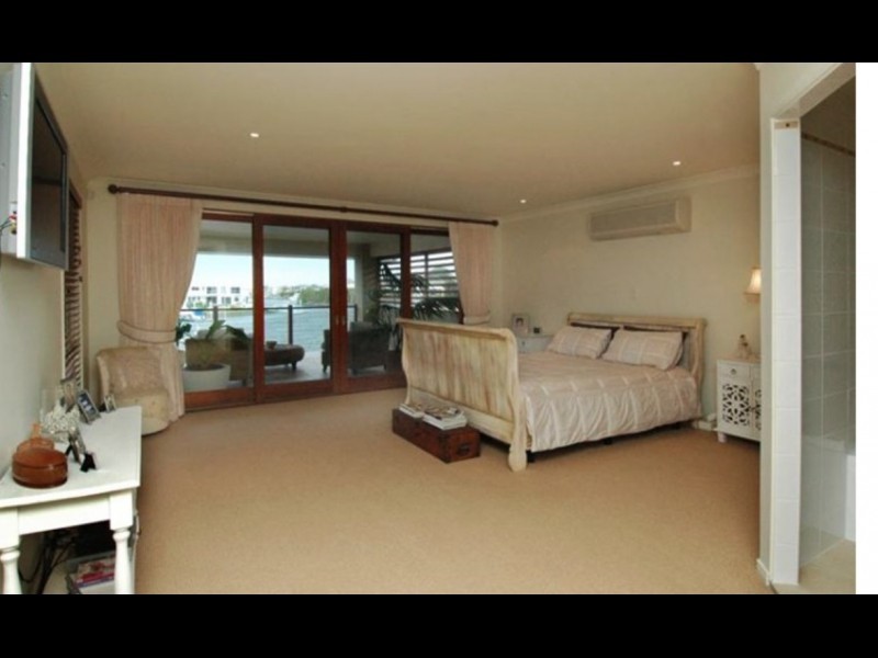 21 Nocturne Lane, Coomera Waters QLD 4209