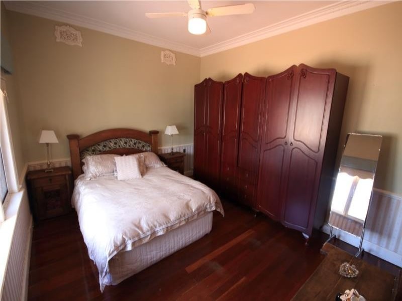 13 Grand Promenade, Bayswater WA 6053