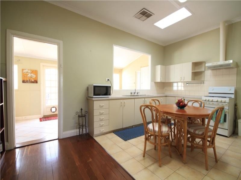 13 Grand Promenade, Bayswater WA 6053