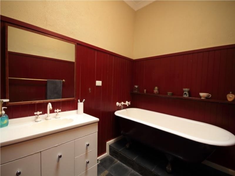 13 Grand Promenade, Bayswater WA 6053