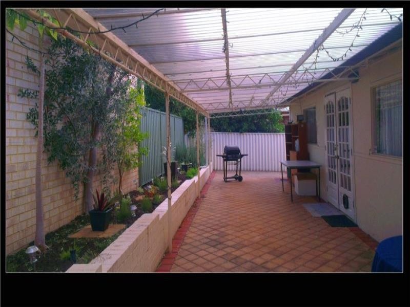 13 Grand Promenade, Bayswater WA 6053