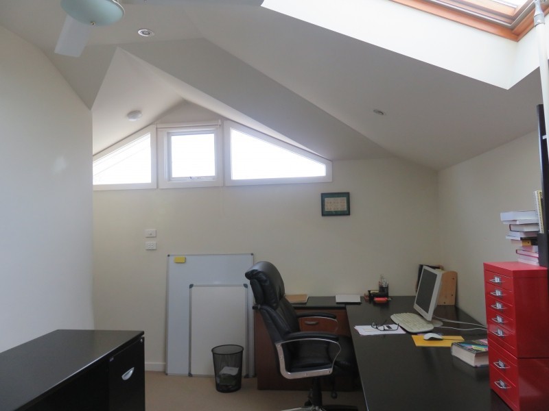 2/26 Thorpe Street, Newport VIC 3015