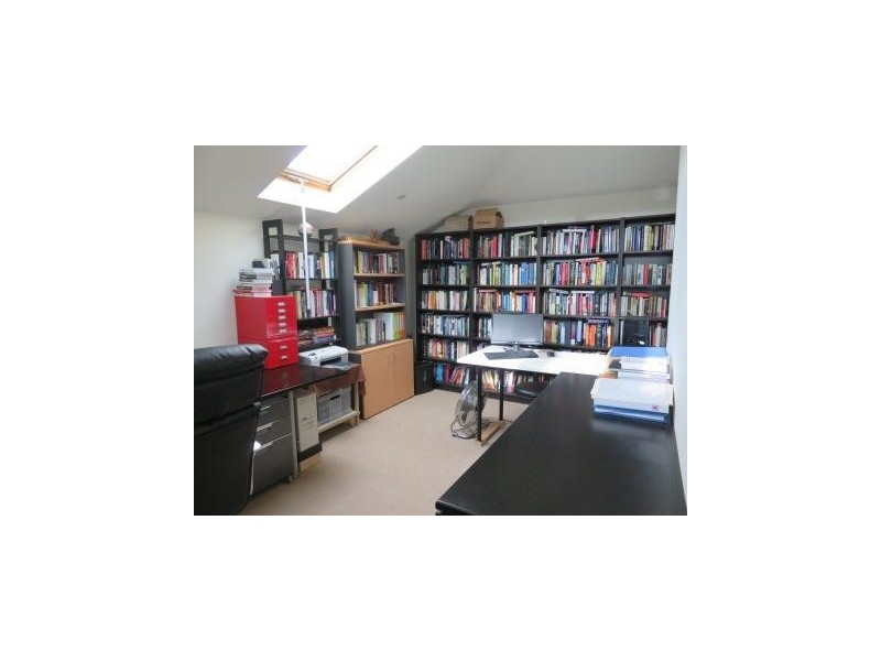 2/26 Thorpe Street, Newport VIC 3015
