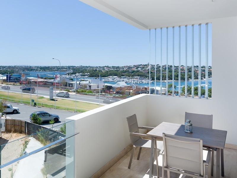 27/9 McCabe Street, North Fremantle WA 6159