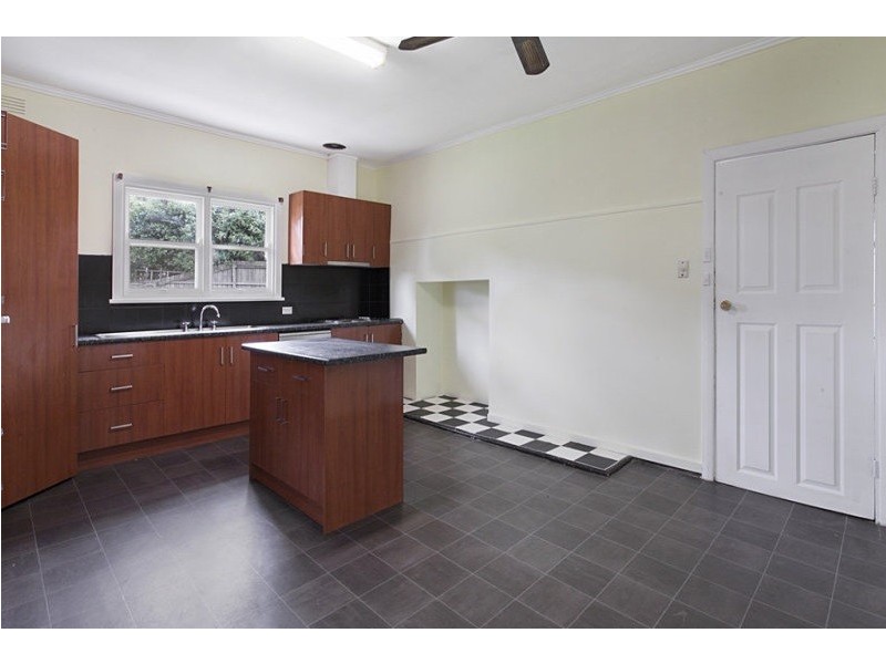 4 Bales Street, Ferntree Gully VIC 3156