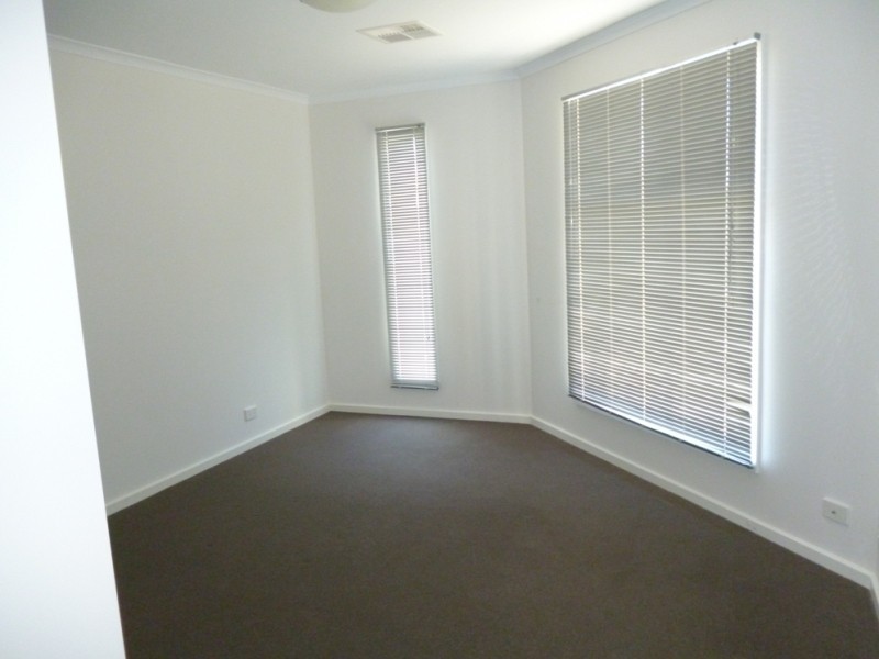 59 Trinity Circuit, Mawson Lakes SA 5095