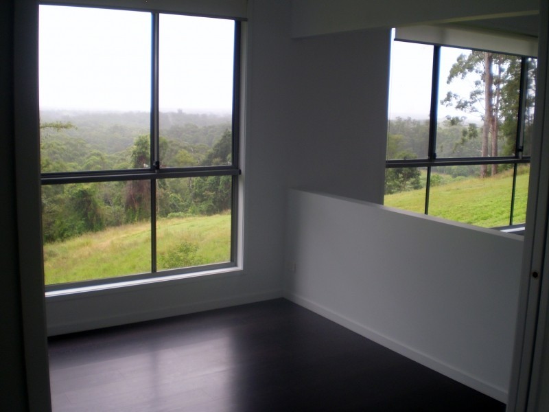 18 Clearview Drive, Lake Macdonald QLD 4563