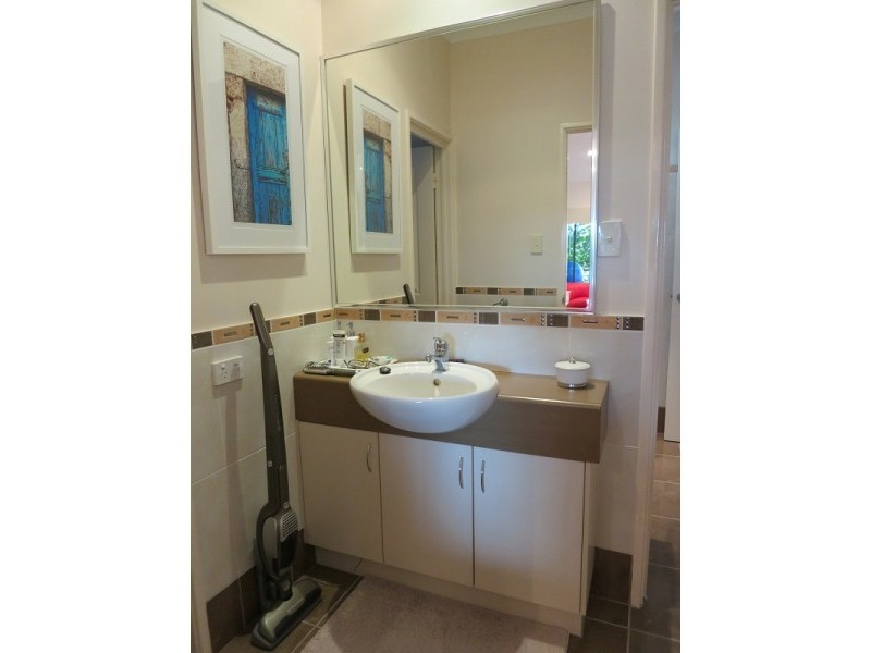 2/9 Victoria Street, Rockingham WA 6168