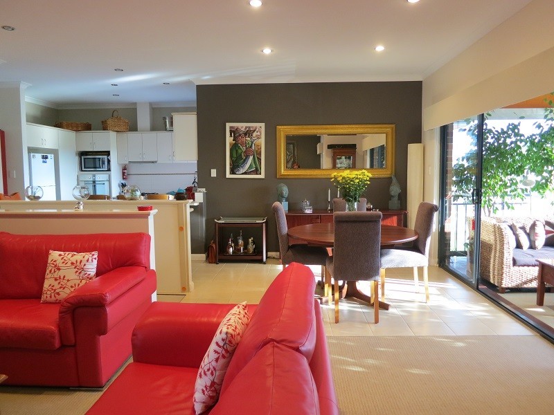 2/9 Victoria Street, Rockingham WA 6168