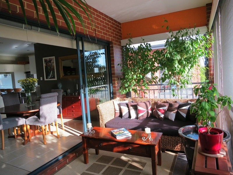 2/9 Victoria Street, Rockingham WA 6168