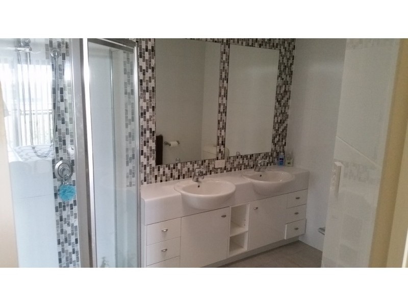 368 Pine Ridge Road, Runaway Bay QLD 4216