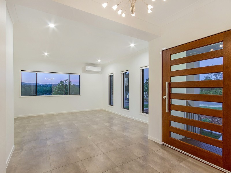 34 Lagoon Crescent, Bellbowrie QLD 4070