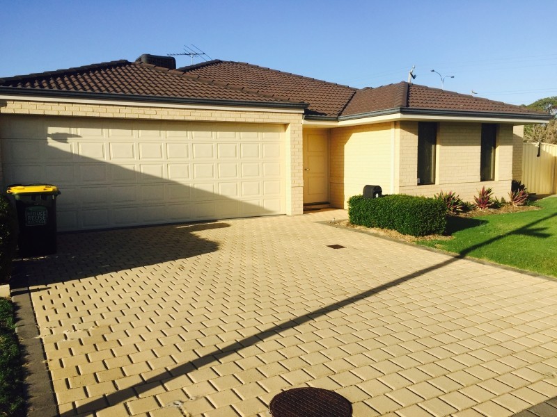 8 Wilmot Bend, Madeley WA 6065