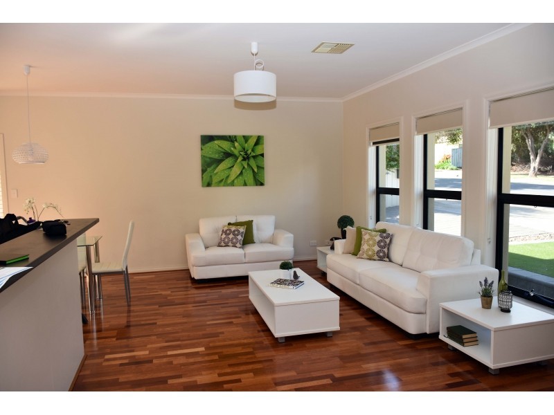 31 Blyth Street, Clearview SA 5085