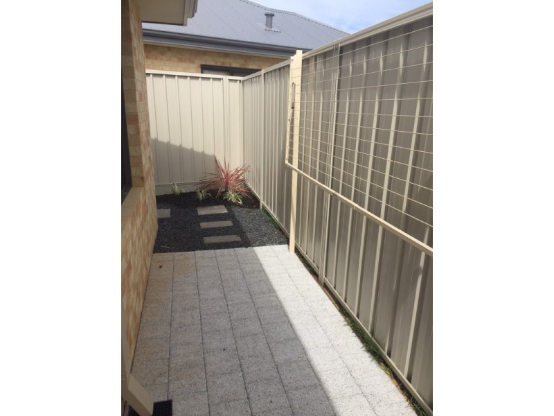 1/9 Augustus Drive, Jane Brook WA 6056