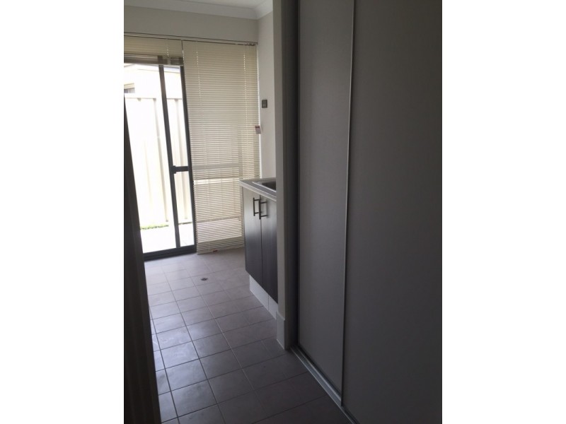 1/9 Augustus Drive, Jane Brook WA 6056