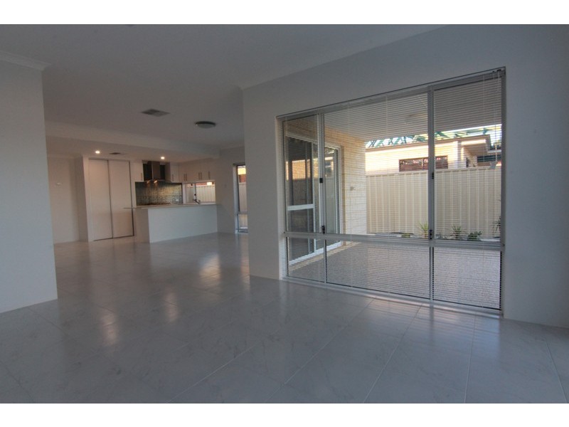 10 Yale Road, Thornlie WA 6108