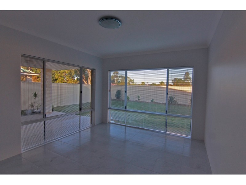 10 Yale Road, Thornlie WA 6108