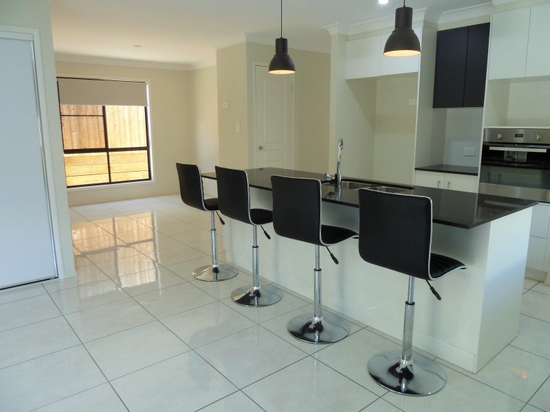 3 Smythe Drive, Highfields QLD 4352