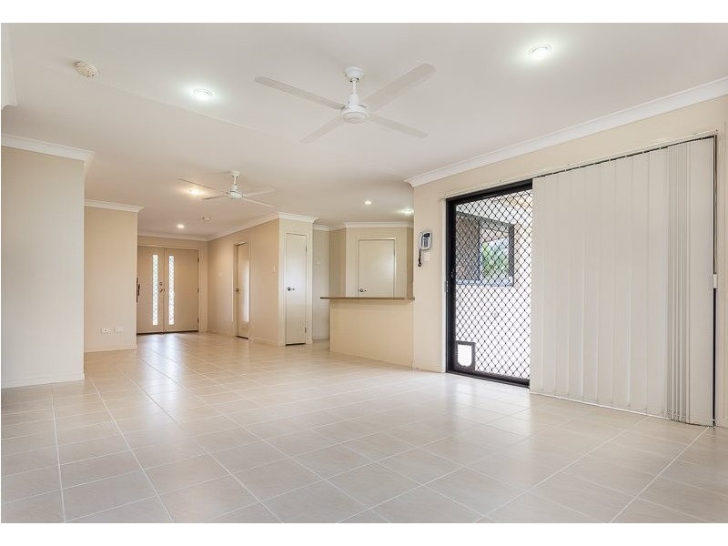 1 Brace Close, Bray Park QLD 4500
