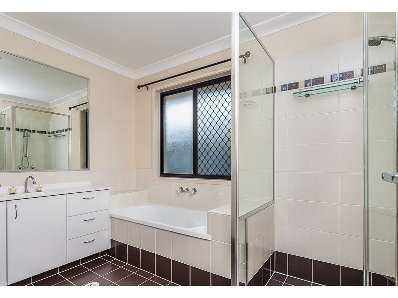 1 Brace Close, Bray Park QLD 4500