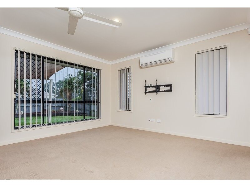 1 Brace Close, Bray Park QLD 4500