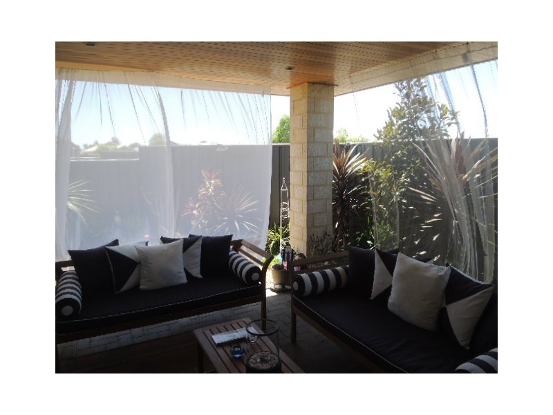 41 Pulchella Drive, Banksia Grove WA 6031