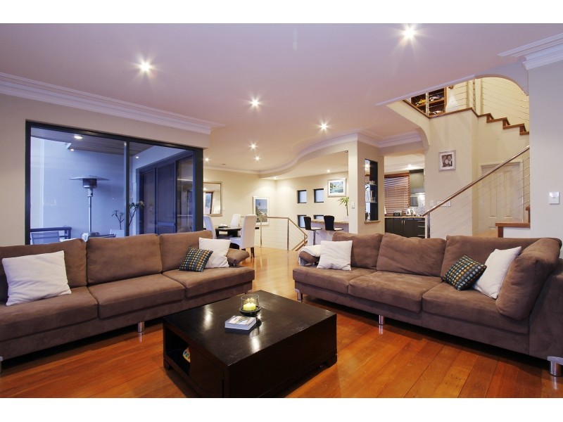 2A Eileen street, Cottesloe WA 6011