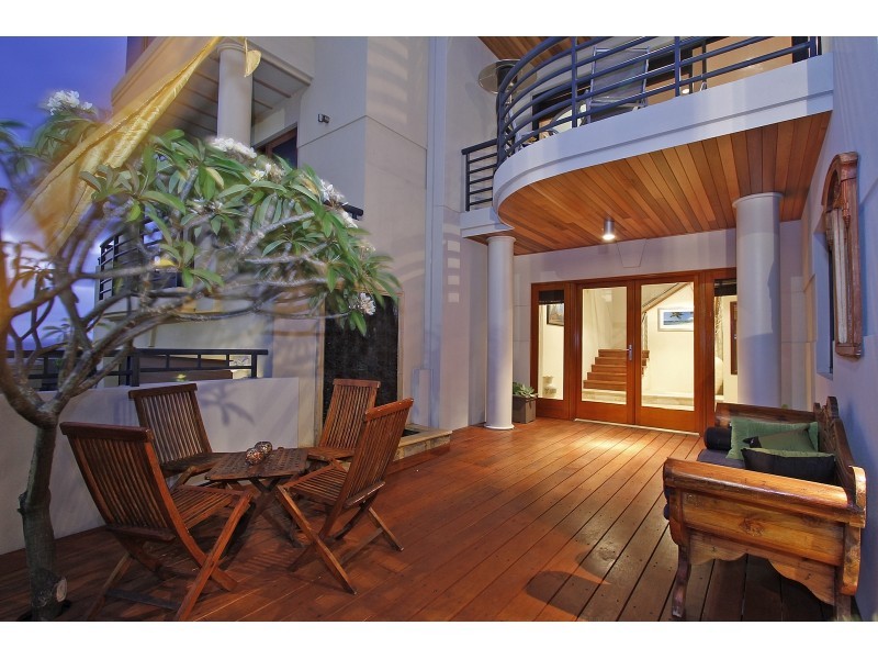 2A Eileen street, Cottesloe WA 6011