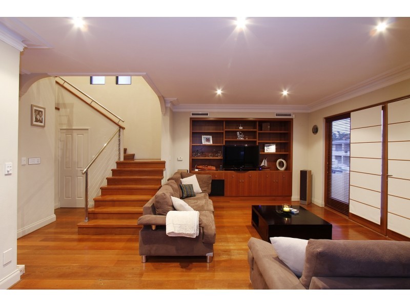 2A Eileen street, Cottesloe WA 6011