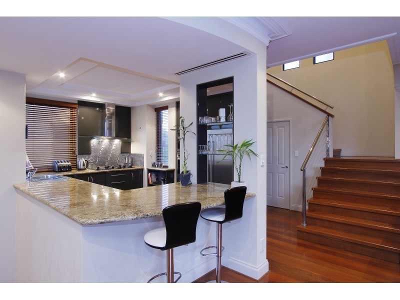 2A Eileen street, Cottesloe WA 6011