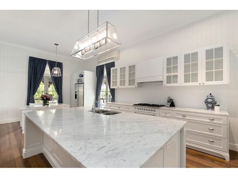 6 Lomond Terrace, East Brisbane QLD 4169